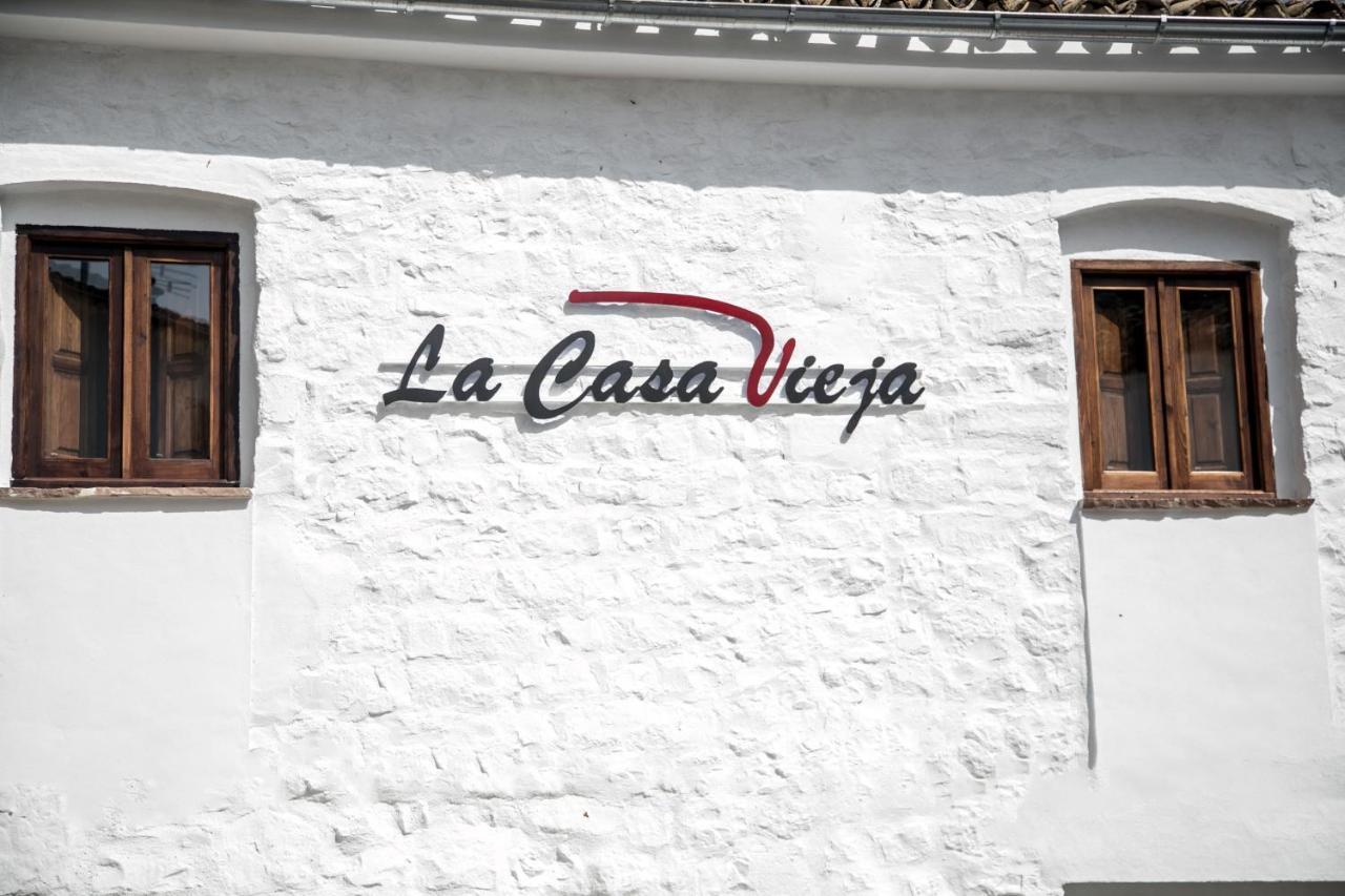 Apartamentos Turísticos La Casa Vieja Sabiote Exterior foto