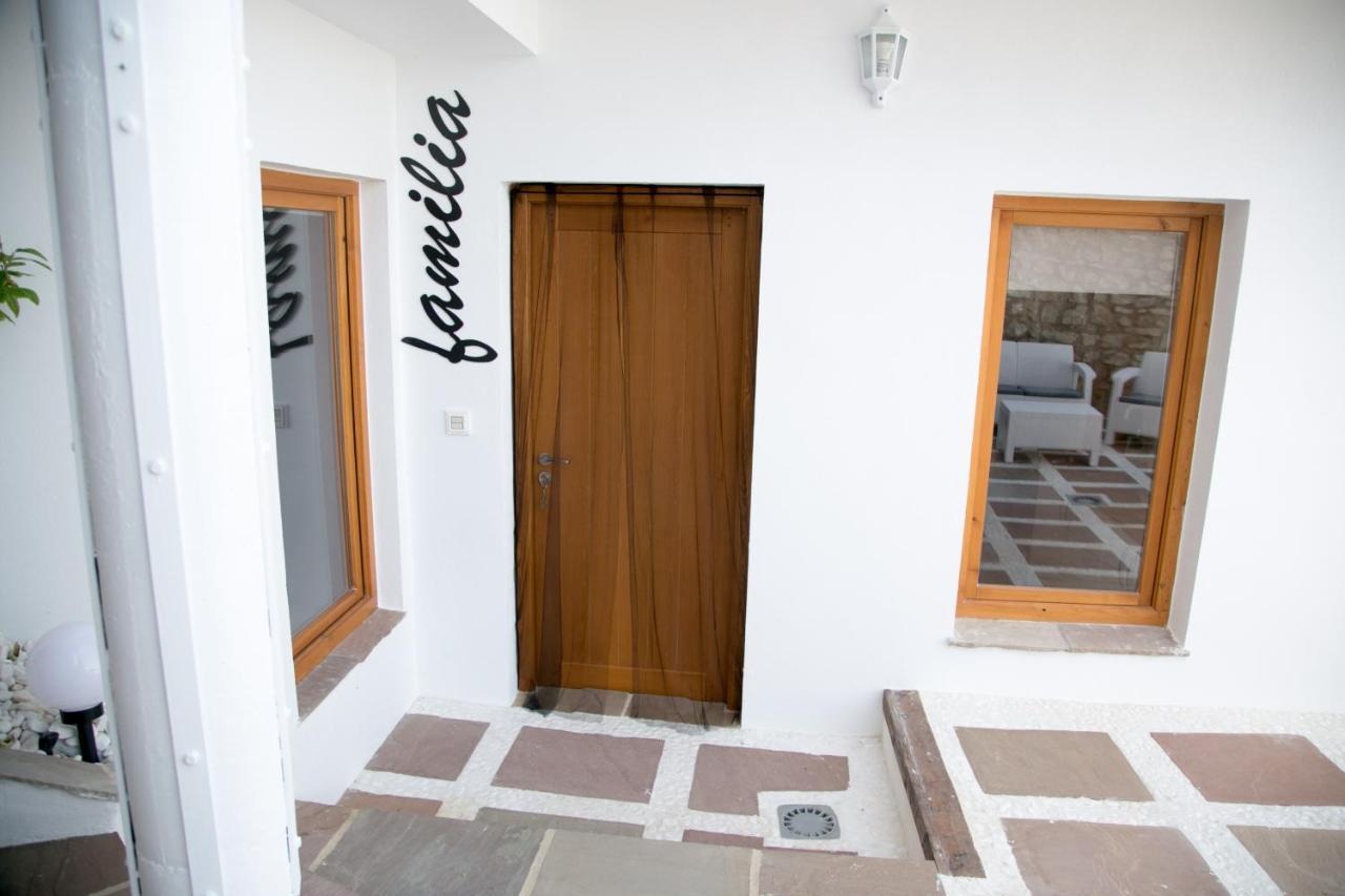 Apartamentos Turísticos La Casa Vieja Sabiote Exterior foto