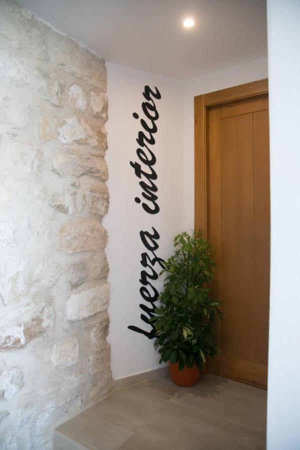 Apartamentos Turísticos La Casa Vieja Sabiote Exterior foto